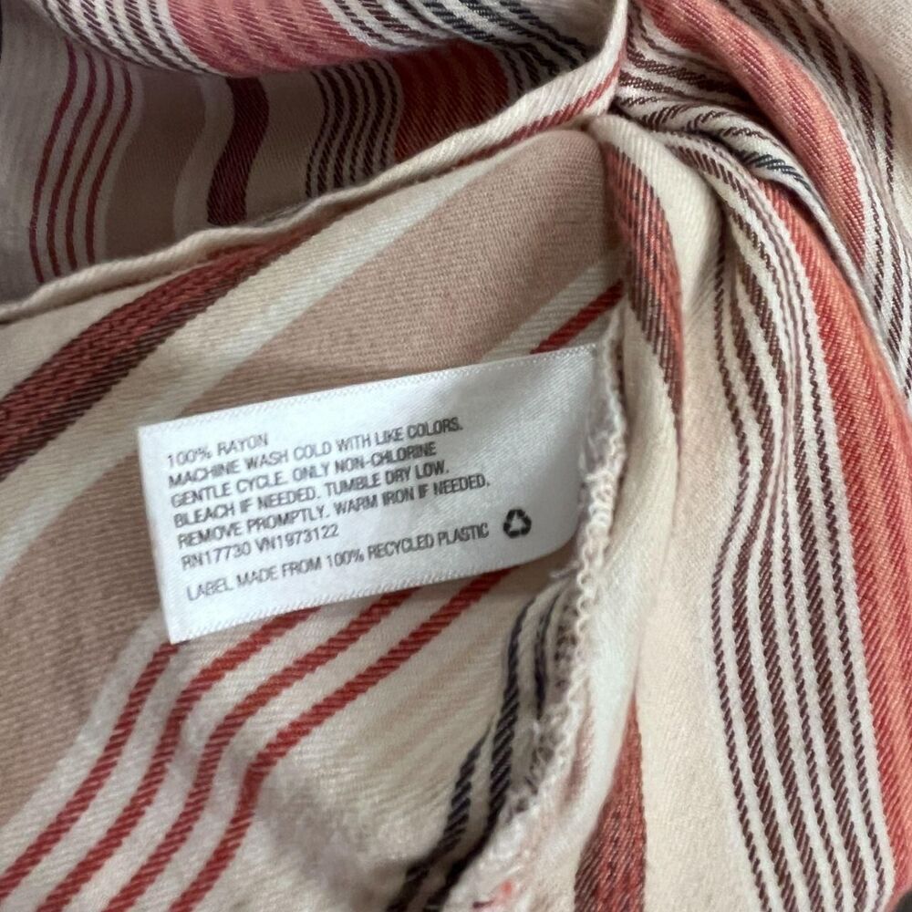 Universal-thread Women's multi Blouse - Picture 6 of 6